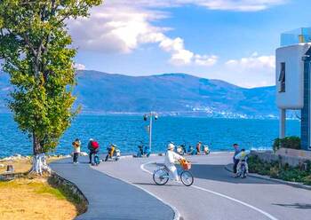 dali-erhai-lake-biking_CH